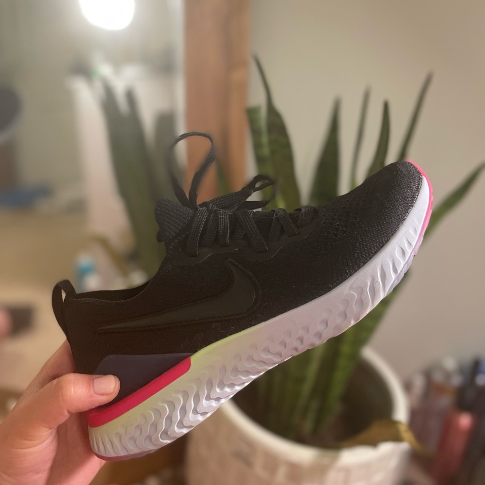Nike Epic React Flyknit 2